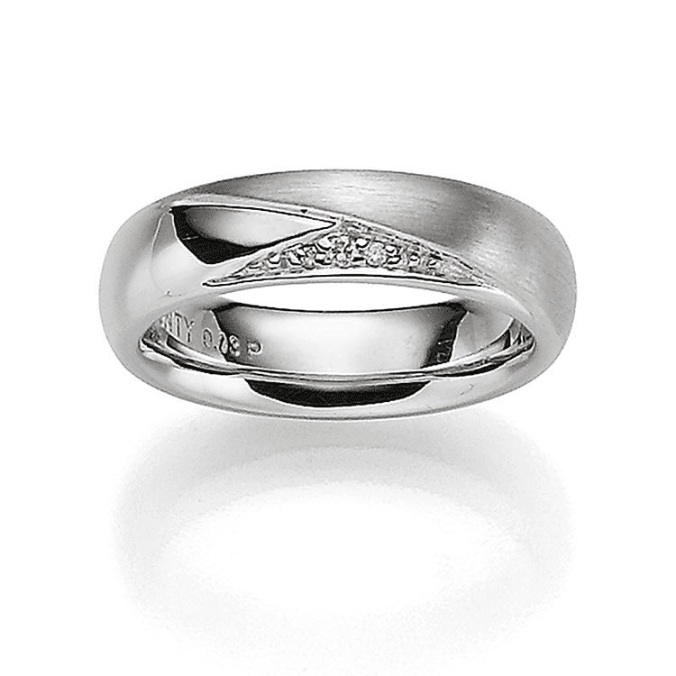 Damenring mit 3 Brillanten zus. 0,029ct.